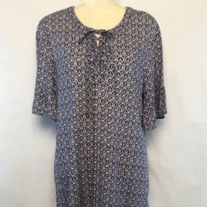 OLD NAVY SLEEPWEAR SHORT SLEEVE BLUE AND WHITE DRESS SIZE L/G